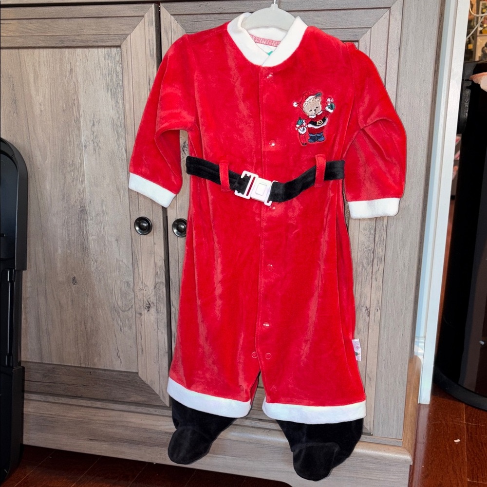 *SALE* ⚡️Vintage Little Me - Santa Velour Baby Onesie w Belt 6mos🎅🏼🤶🏼🎄